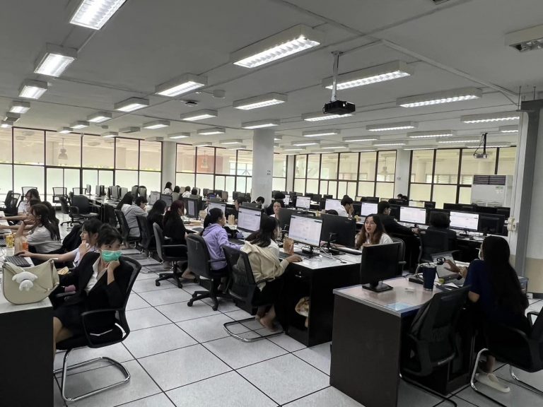 โครงการปฐมนิเทศการสืบค้นฐานข้อมูลทรัพยากรสารสนเทศจาก Web Opac และฐานข้อมูลออนไลน์